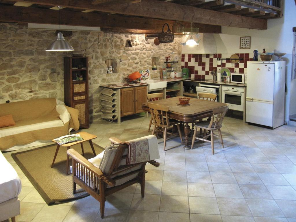 Maison D'Hotes Lou Cliou Cliousclat الغرفة الصورة